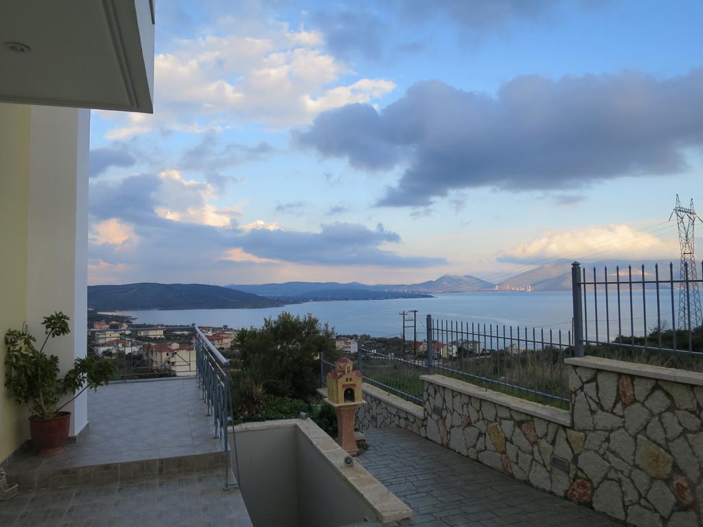 Villa Christine - Maisonettes With Fireplace Aliveri Room photo