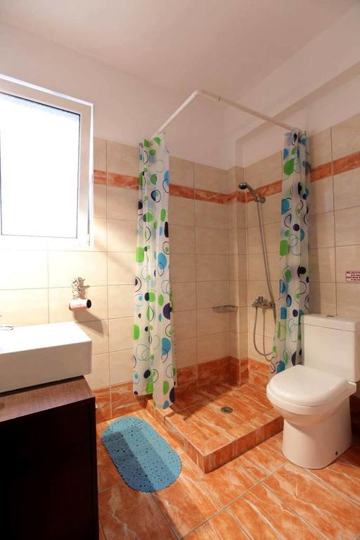 Villa Christine - Maisonettes With Fireplace Aliveri Room photo